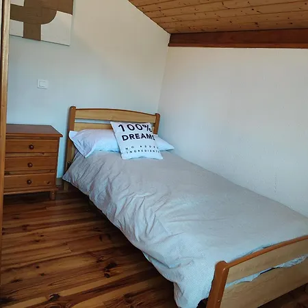 Casa Con Gran Jardin Junto A Llivia