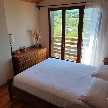 Casa Con Gran Jardin Junto A Llivia 度假居