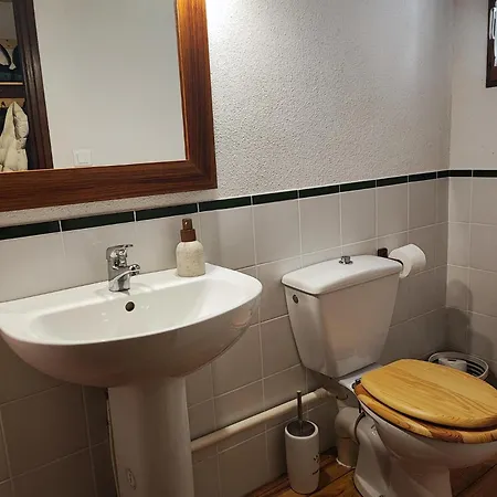 Casa Con Gran Jardin Junto A Llivia * Estavar