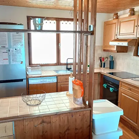 Holiday home Bajanda Natura Casa Con Gran Jardin Junto A Llivia *