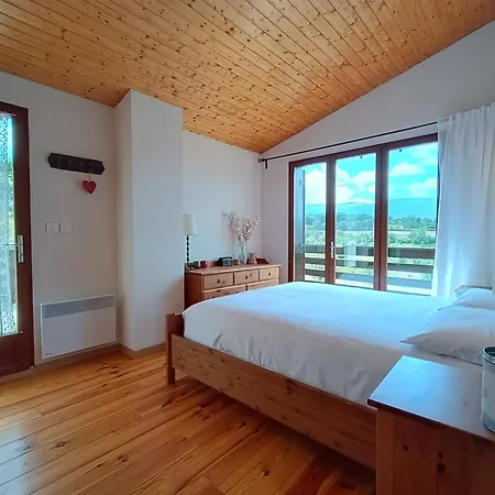 Bajanda Natura Casa Con Gran Jardin Junto A Llivia Estavar
